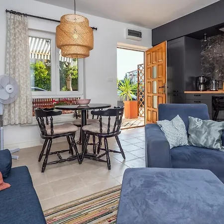 Apartment Mendula *