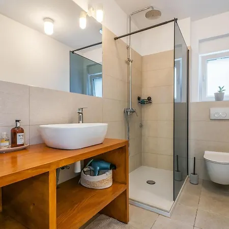 Apartment Mendula *